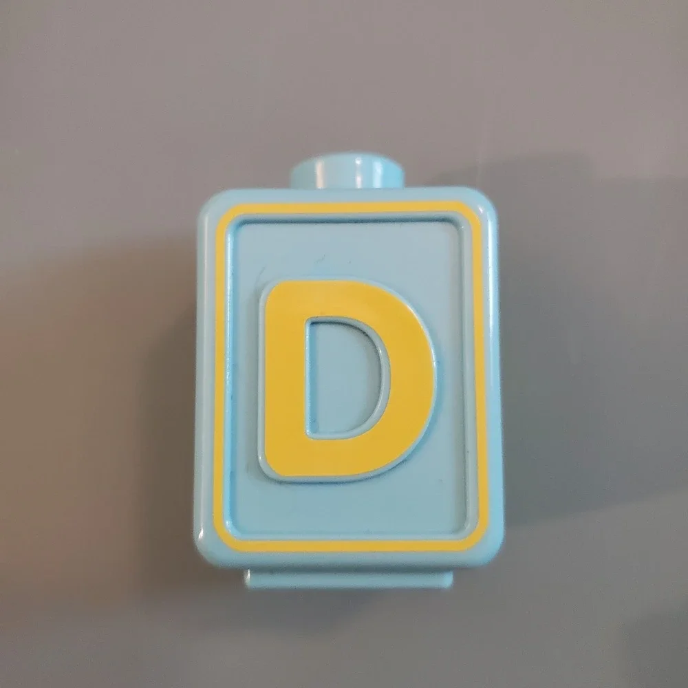 vtech ultimate alphabet activity cube double sided replacement letter blocks D Q